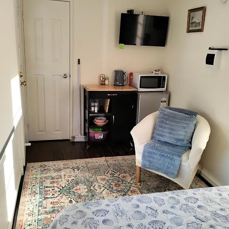 Avonlea Cottages York Room photo